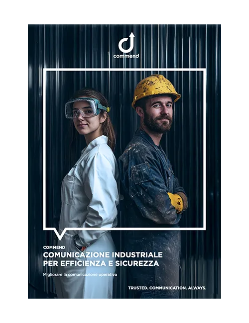 Due professionisti industriali, uomo con elmetto, donna con occhiali, simbolo di comunicazione sicura.